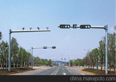 Китай толщина стальной пластины фонарного столба 3мм улицы движения 6м одиночным гальванизированная кронштейном поставщик