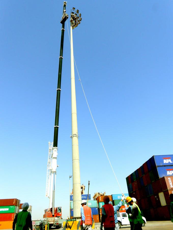 6-15м гальванизированный стальной высокий фонарный столб рангоута, на открытом воздухе поляк освещения для морского порта Дамман 1