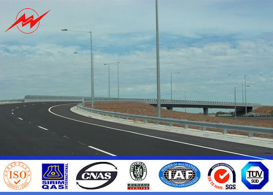 полюсы уличного света высоты 7m солнечные гальванизированные для дорожного освещения улицы