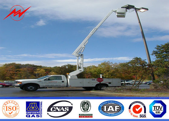 Поляки уличного освещения горячего погружения гальванизированные на открытом воздухе 5М до 8М с двойной изогнутой спицей