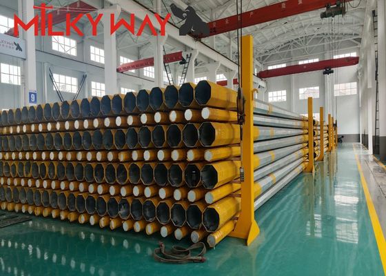 Нагрузка на конструкцию 300-1000 кг 33 кВ стальной силовой столб с аксессуарами для различных приложений